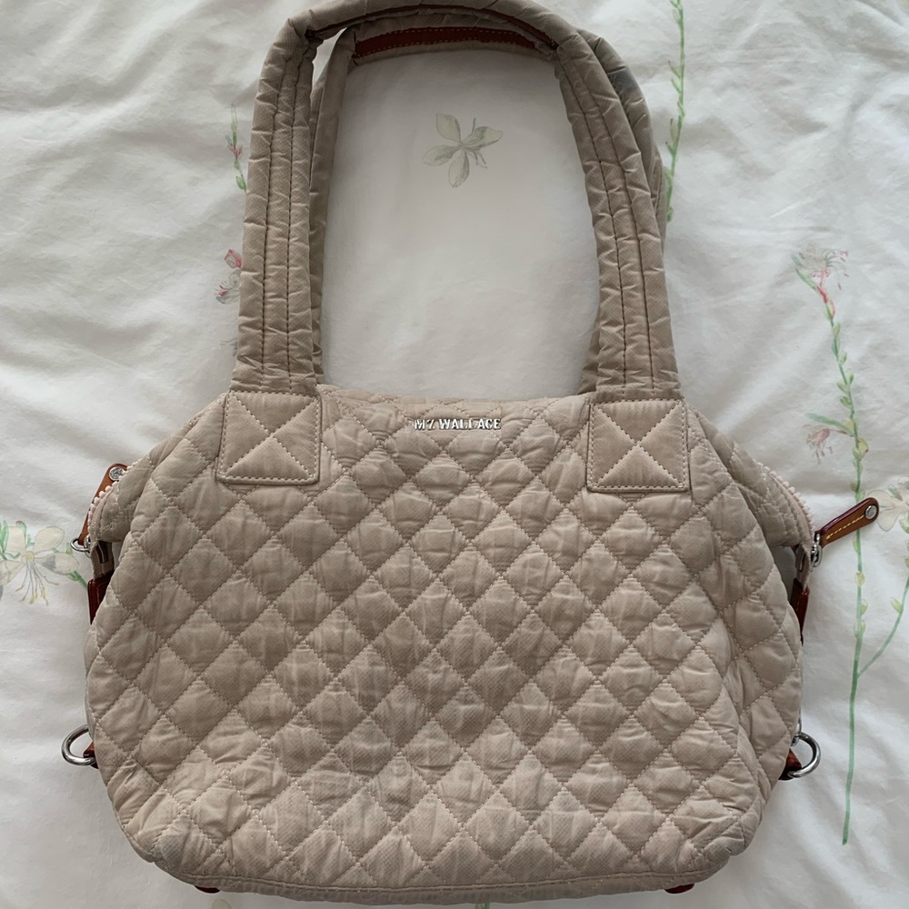 MZ WALLACE medium Sutton handbag in ‘mushroom’